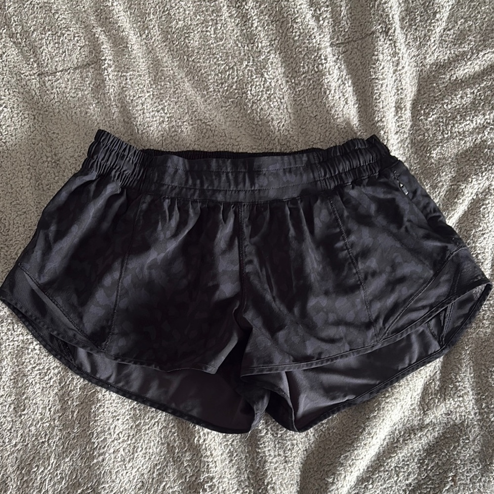 Lululemon Hotty Hot Low Rise 2.5